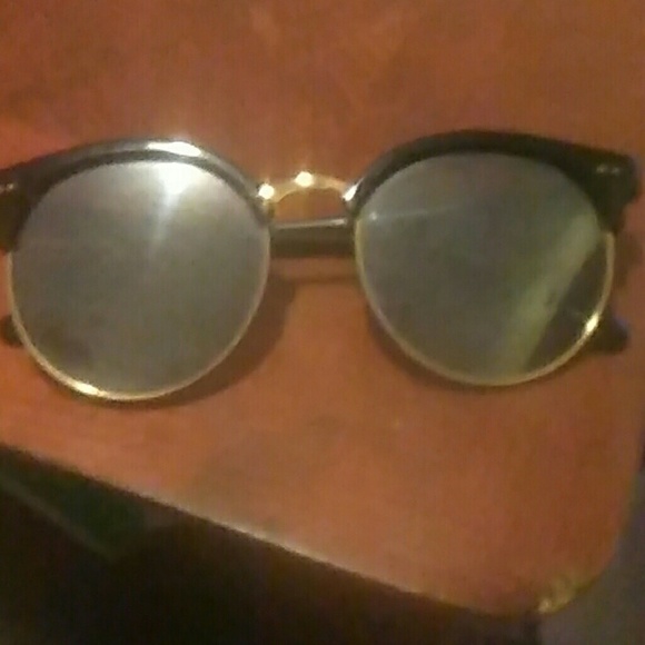 Shades - Picture 1 of 1